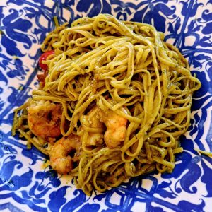 Tagliolini a la trufa salteado con gambas